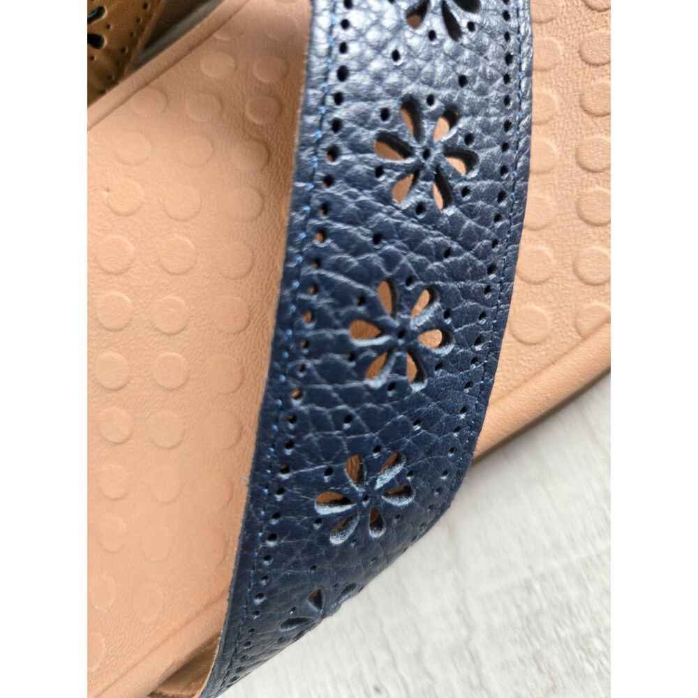 Vionic Bella II Navy Blue Floral Laser-Cut Orthotic Sandals Size 9.5 - Picture 2 of 4